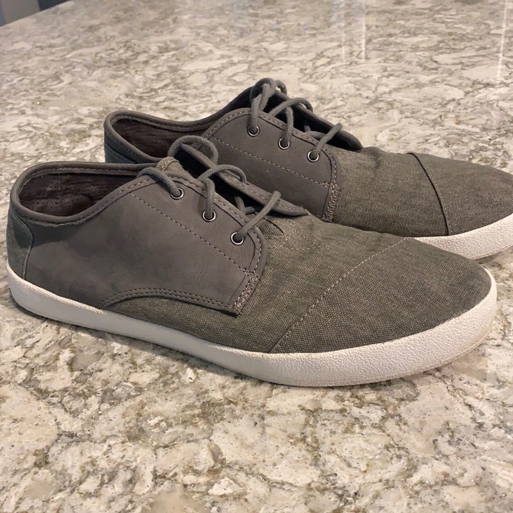 Toms “With or Without Laces” Canvas & Leather Shoe